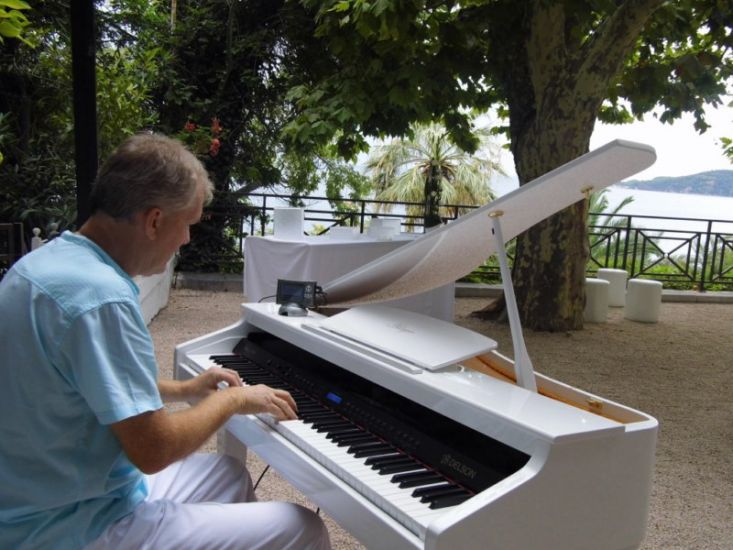 Animation avec notre pianiste sur Toulon