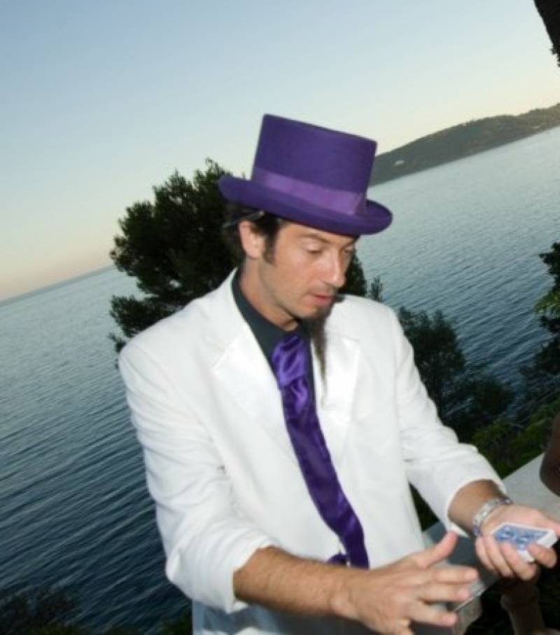 magicien de soirée à Toulon dans le Var